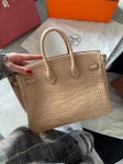 Сумка женская Birkin, 25, PHW Crocodile Porosus Hermes Артикул LUX-116925. Вид 2