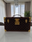 Сундук для ванных принадлежностей Louis Vuitton Артикул LUX-117920. Вид 1