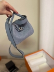 Сумка женская Lindy PHW, 20 см Hermes Артикул LUX-118586. Вид 1