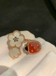 Кольцо Lucky Spring Between the Finger™ Van Cleef Артикул LUX-118979. Вид 1