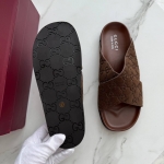 Шлепанцы Gucci Артикул LUX-119921. Вид 4