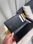 Обложка на паспорт Louis Vuitton Артикул LUX-120391. Вид 2