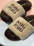 Меховые тапочки  Miu Miu Артикул LUX-121160. Вид 2