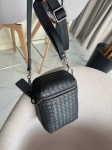 Сумка-слинг Bottega Veneta Артикул LUX-122384. Вид 1