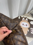 Подушка 40*40 Louis Vuitton Артикул LUX-122533. Вид 2