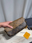 Сумка женская Louis Vuitton Артикул LUX-122939. Вид 4