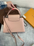Сумка женская Capucines  Louis Vuitton Артикул LUX-123304. Вид 4