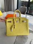 Сумка женская Birkin, 25, PHW Crocodile Porosus  Hermes Артикул LUX-125992. Вид 1