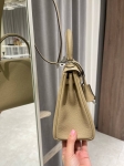 Сумка женская  Kelly 25, PHW Togo Hermes Артикул LUX-126143. Вид 2
