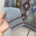 Свитер женский Louis Vuitton Артикул LUX-127152. Вид 3