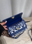 Сумка женская Dolce & Gabbana Артикул LUX-127301. Вид 4