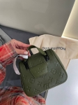 Несессер  Louis Vuitton Артикул LUX-127357. Вид 4