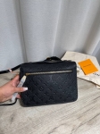 Сумка женская Louis Vuitton Артикул LUX-127382. Вид 3