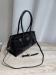 Сумка женская Prada Артикул LUX-127602. Вид 2