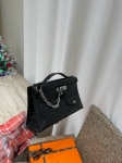 Сумка женская  Kelly Pochette, PHW Alligator Mat Hermes Артикул LUX-127715. Вид 2