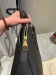 Сумка женская Low Key Duffle Tote  Louis Vuitton Артикул LUX-128831. Вид 4