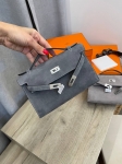 Сумка женская  Kelly Pochette, GHW Hermes Артикул LUX-128900. Вид 1