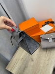 Сумка женская  Kelly Pochette, GHW Hermes Артикул LUX-128900. Вид 2