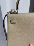 Сумка женская Kelly 25, GHW Togo Hermes Артикул LUX-129014. Вид 3
