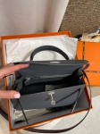 Сумка женская Kelly, 25, PHW Epsom leather  Hermes Артикул LUX-129858. Вид 2