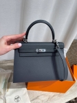 Сумка женская Kelly, 25, PHW Epsom leather  Hermes Артикул LUX-129858. Вид 3