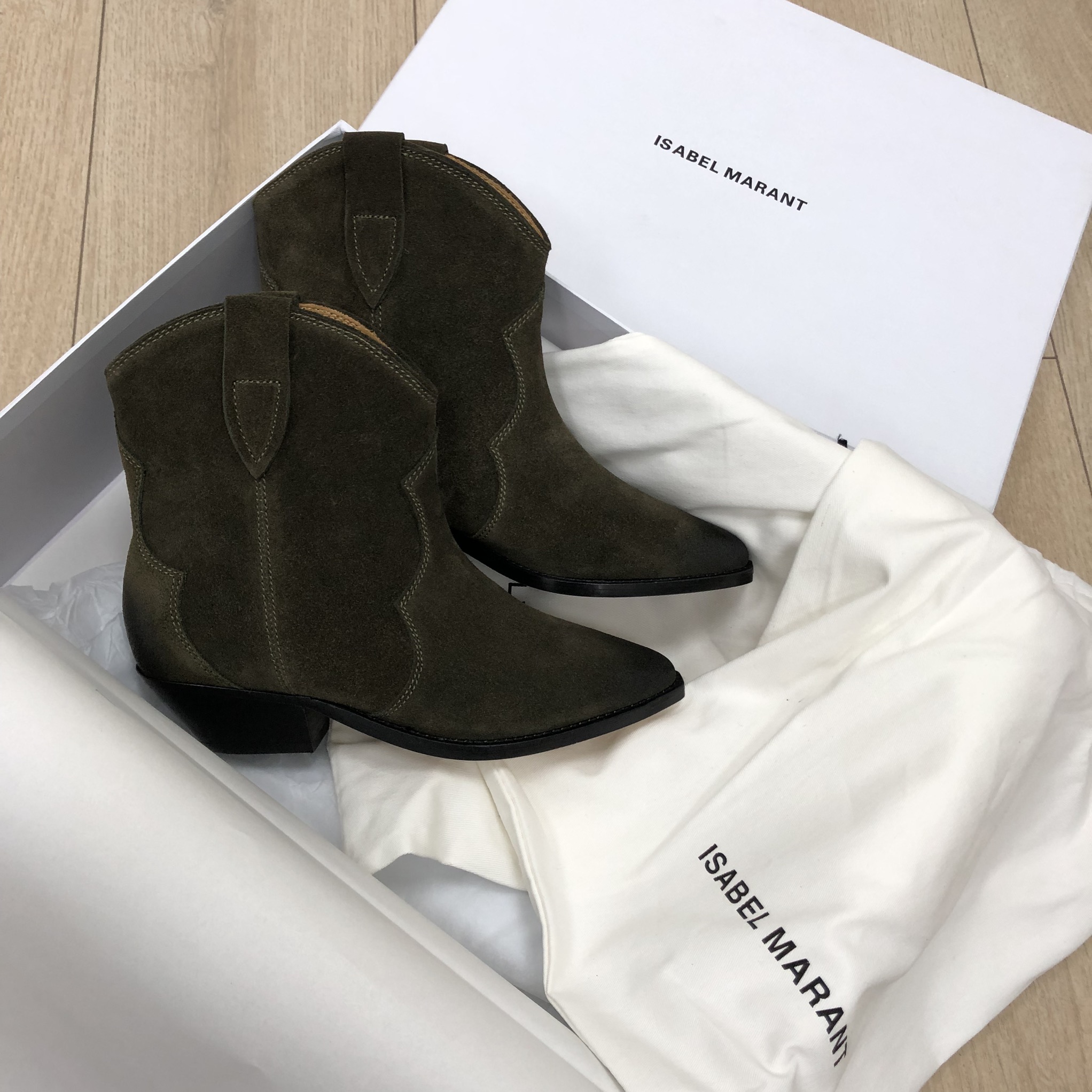 Ботинки женские ISABEL MARANT LUX-20909 фото Ботинки женские ISABEL MARANT Артикул LUX-20909