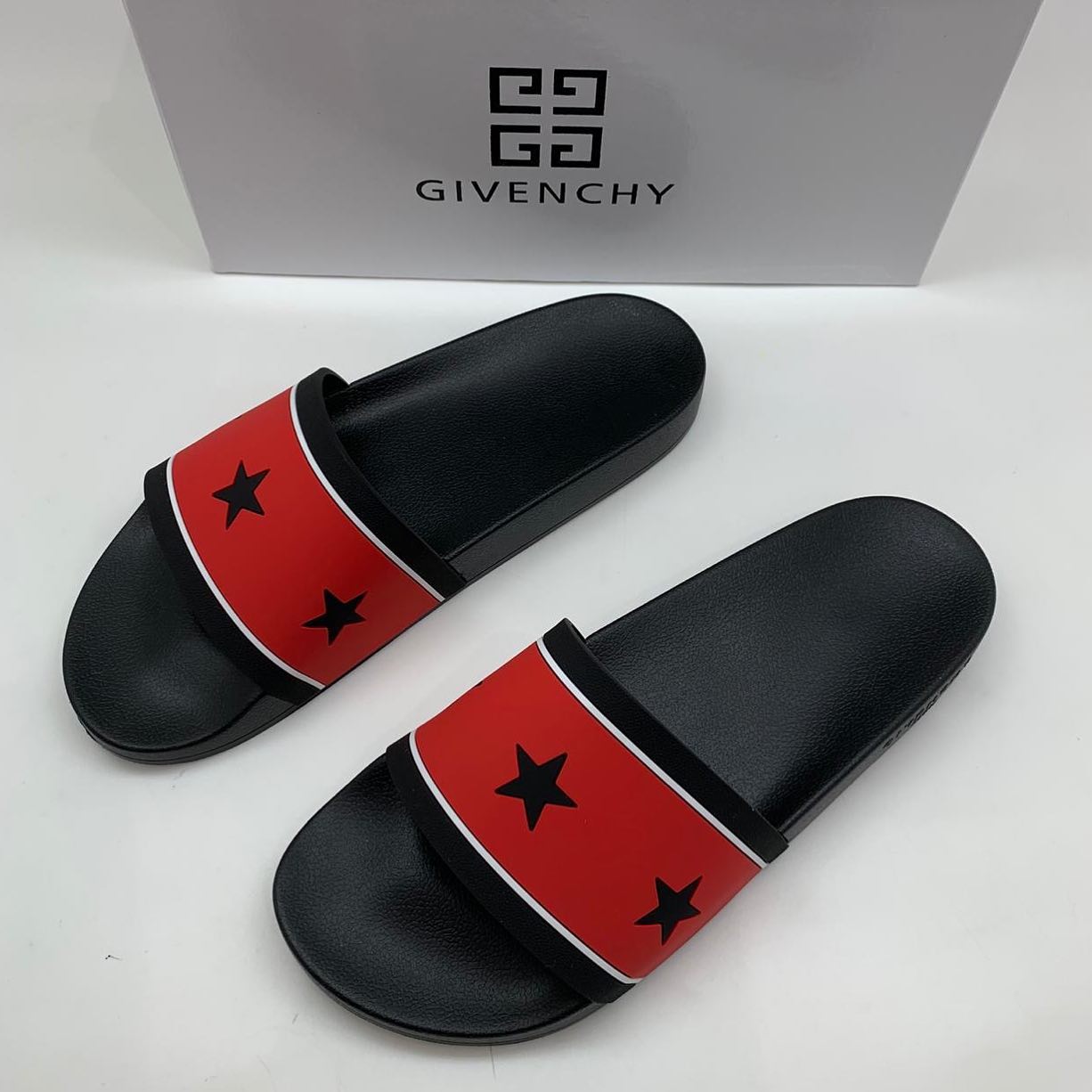 Шлёпанцы Givenchy LUX-32798 фото Шлёпанцы Givenchy Артикул LUX-32798