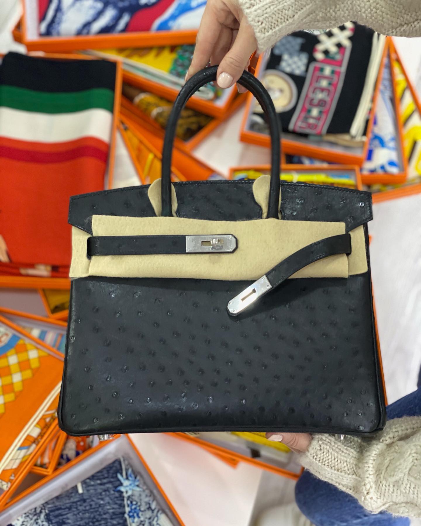 Сумка женская BIRKIN Ostrich GHW, 30 cm Hermes LUX-41413 фото Сумка женская BIRKIN Ostrich GHW, 30 cm Hermes Артикул LUX-41413