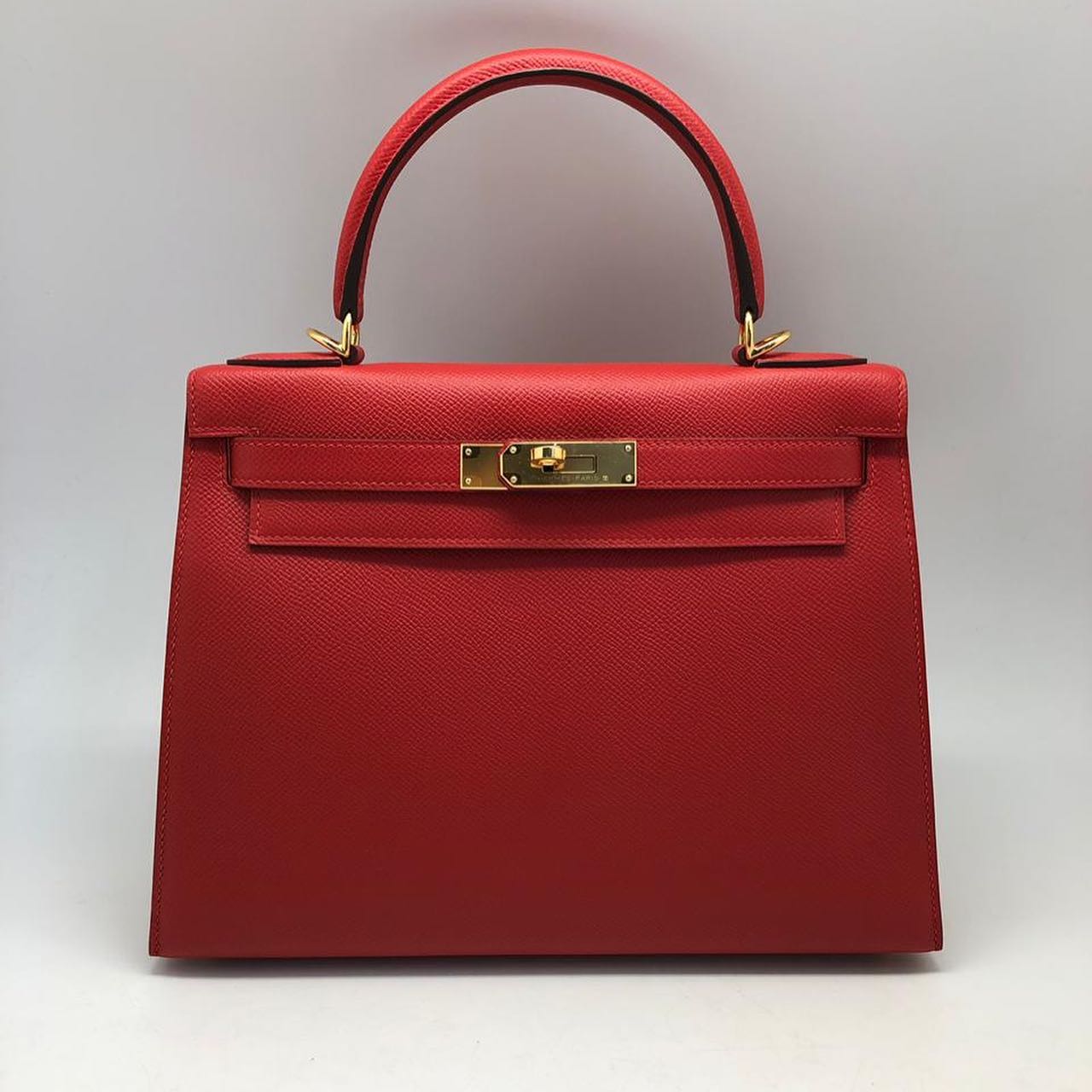Сумка женская Hermes Kelly 28 cm,Epsom Color Rouge Piment Hermes LUX-37281 фото Сумка женская Hermes Kelly 28 cm,Epsom Color Rouge Piment Hermes Артикул LUX-37281