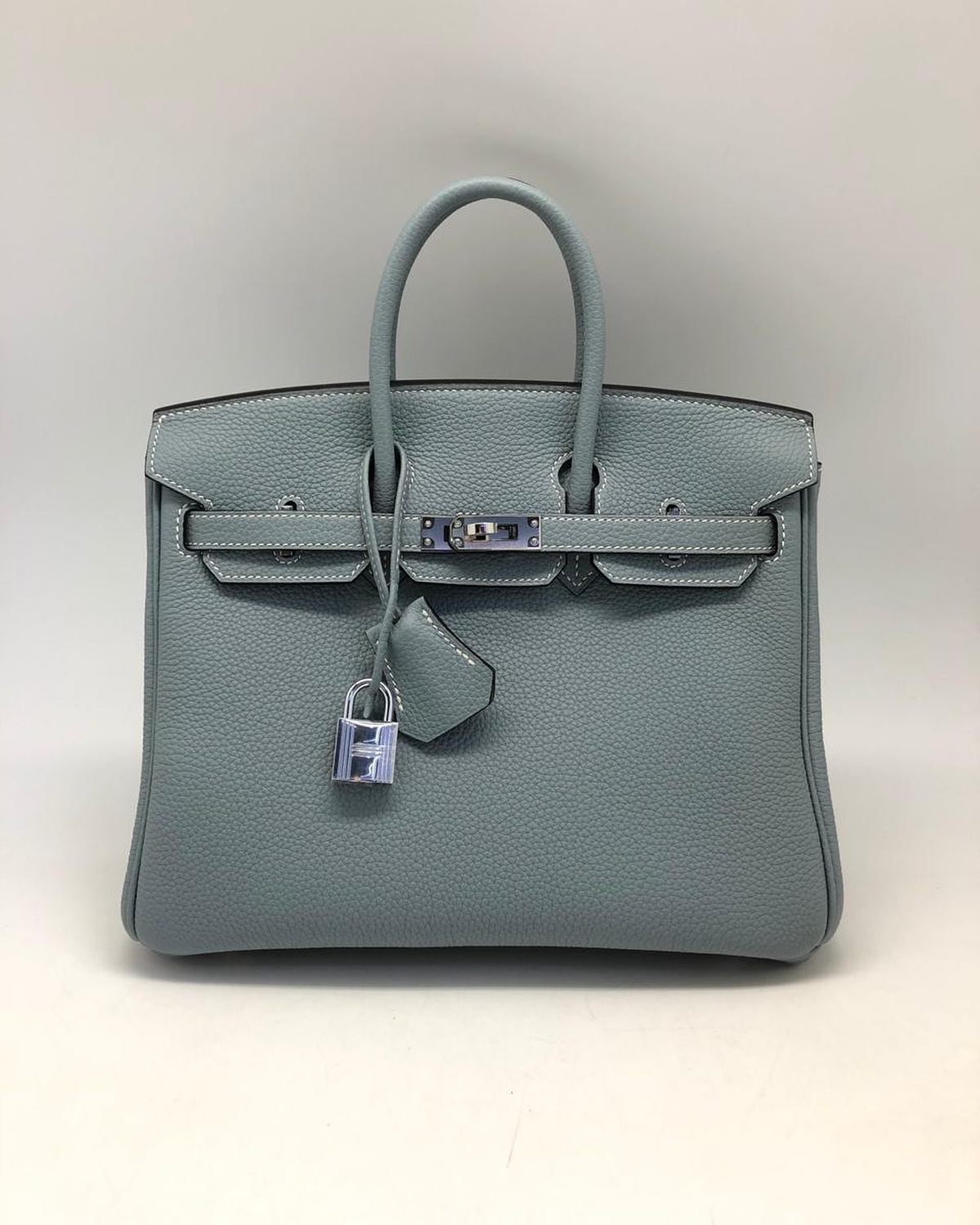 Сумка женская Hermes Birkin, 25 cm Hermes LUX-39366 фото Сумка женская Hermes Birkin, 25 cm Hermes Артикул LUX-39366
