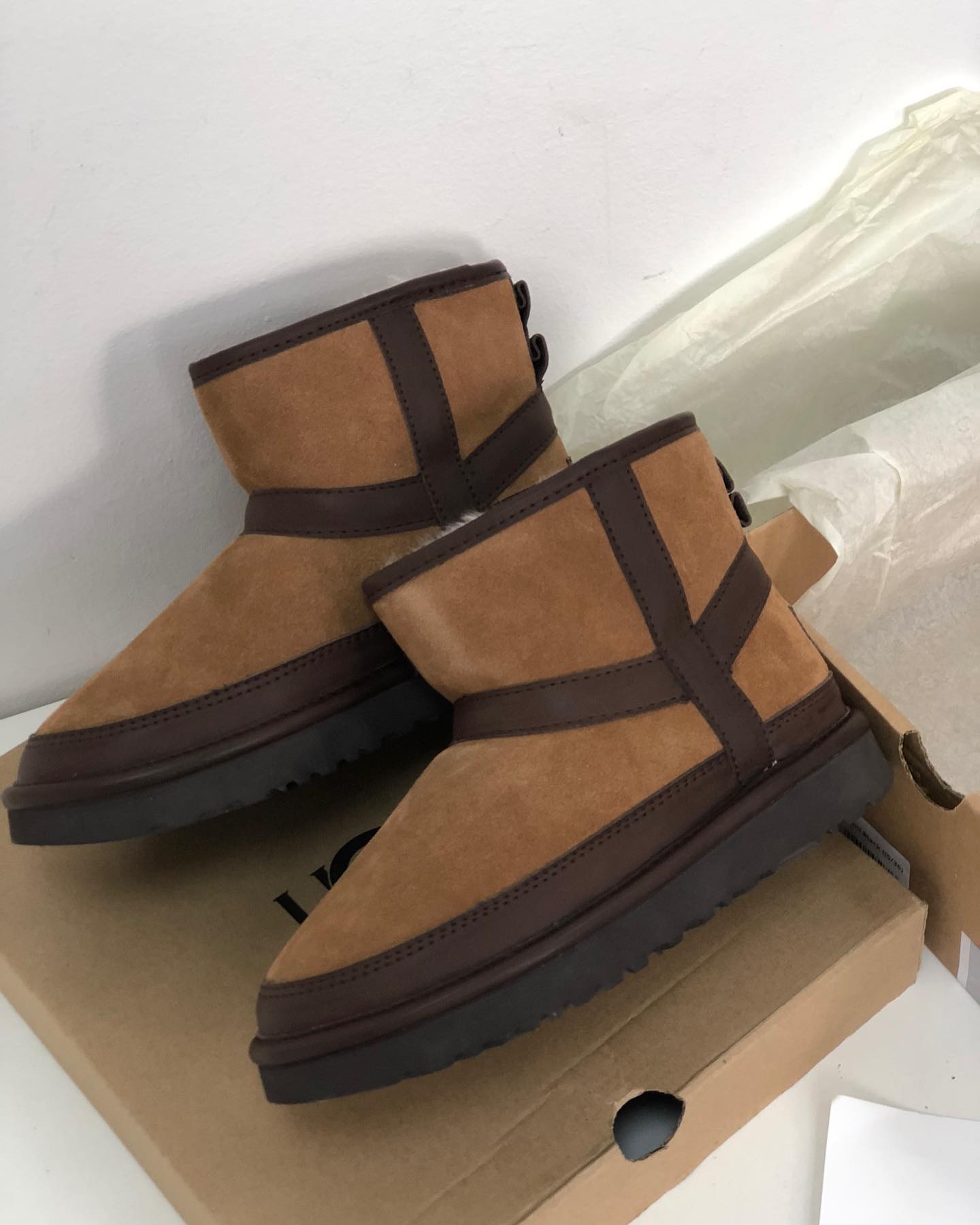 Classic Mini Hard Step Chestnut Ugg Australia LUX-40212 фото Classic Mini Hard Step Chestnut Ugg Australia Артикул LUX-40212