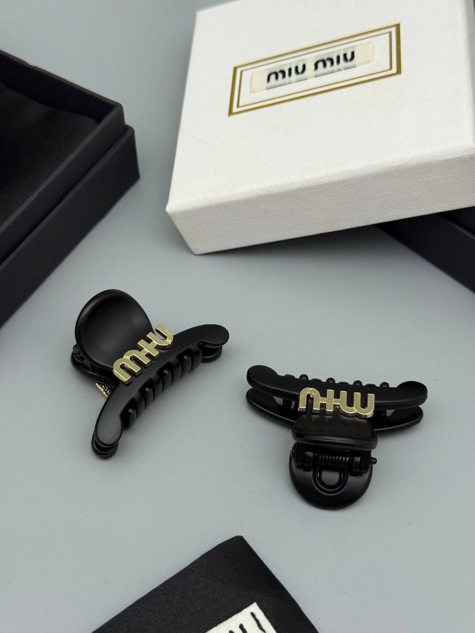 Заколка для волос Miu Miu LUX-124674 фото Заколка для волос Miu Miu Артикул LUX-124674