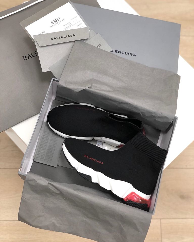 Кроссовки женские Balenciaga LUX-27344 фото Кроссовки женские Balenciaga Артикул LUX-27344