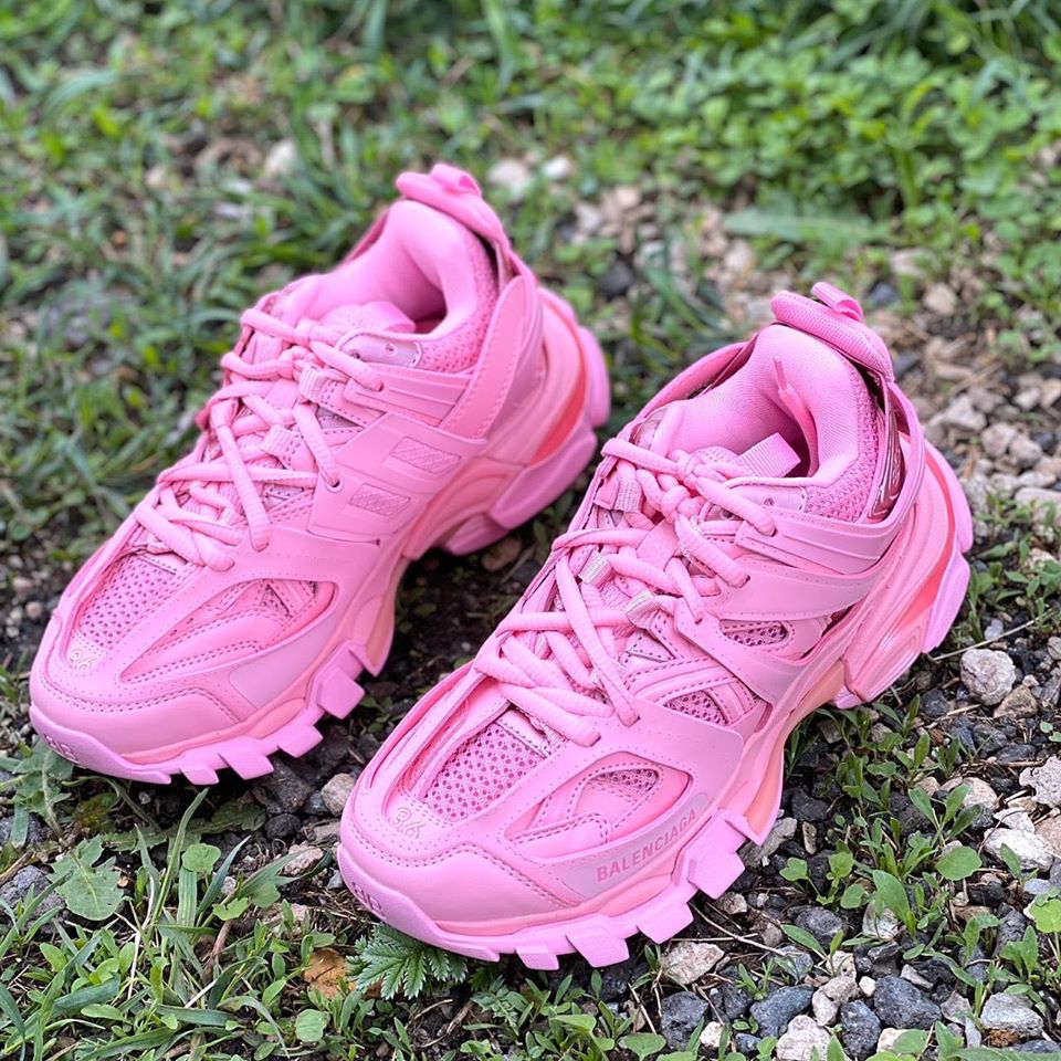 Кроссовки женские Balenciaga LUX-30601 фото Кроссовки женские Balenciaga Артикул LUX-30601