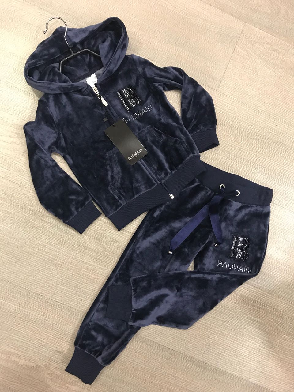 Костюм спортивный детский Balmain LUX-1145 фото Костюм спортивный детский Balmain Артикул LUX-1145