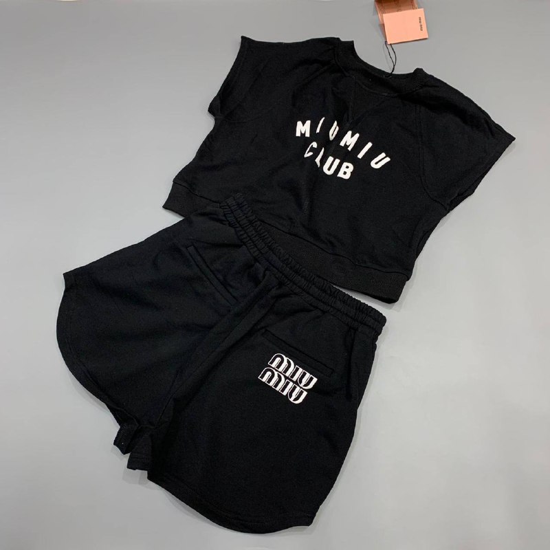 Костюм Miu Miu LUX-49940 фото Костюм Miu Miu Артикул LUX-49940