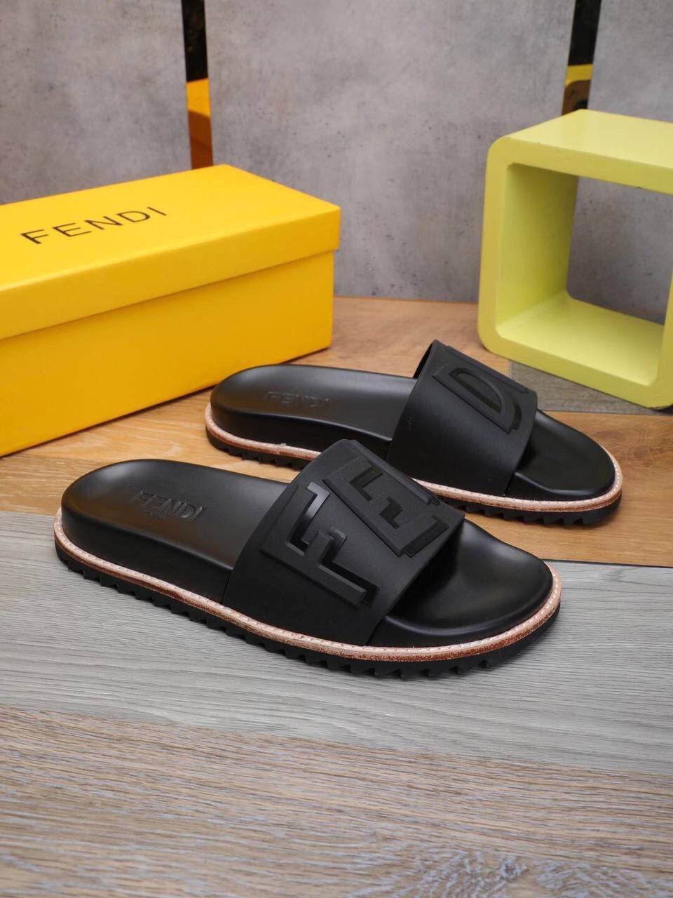 Слайды Fendi LUX-48861 фото Слайды Fendi Артикул LUX-48861