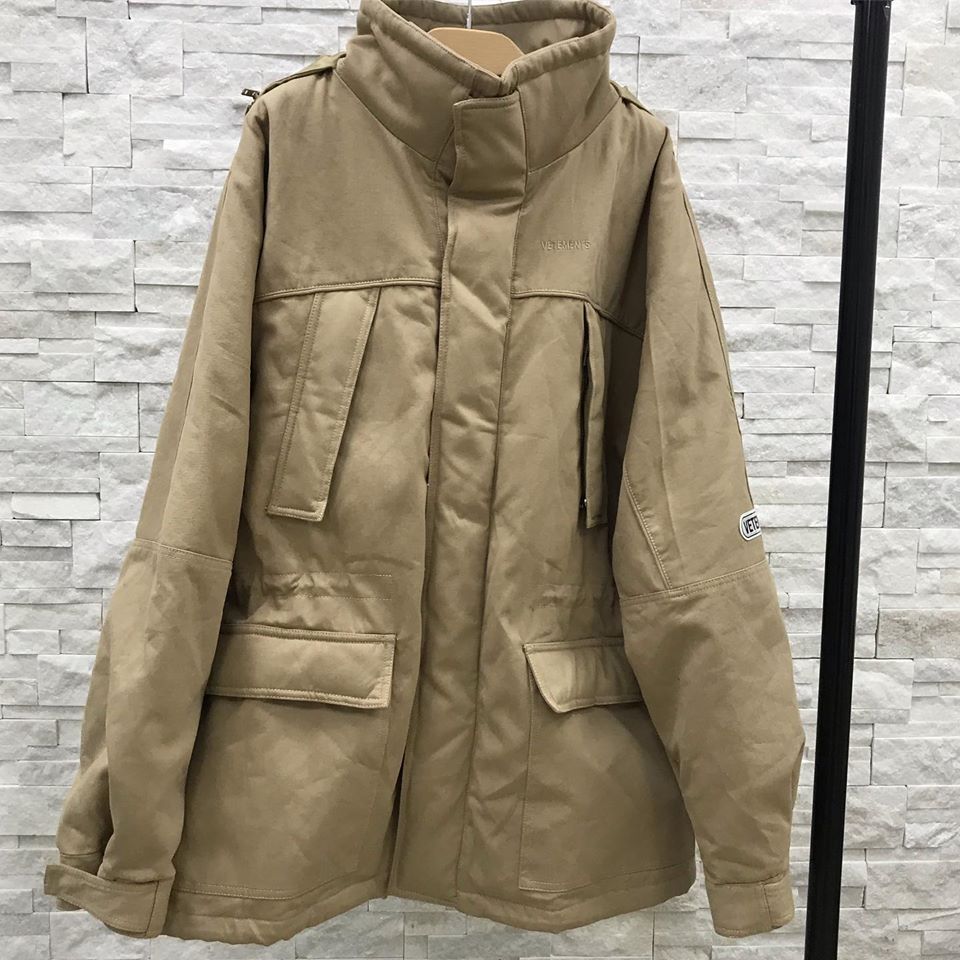 Куртка женская Vetements LUX-26638 фото Куртка женская Vetements Артикул LUX-26638