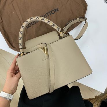 Сумка женская Capucines Louis Vuitton LUX-26590