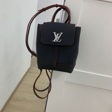 Рюкзак женский LOCKME Louis Vuitton LUX-16024