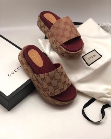 Шлёпанцы  Gucci LUX-31702
