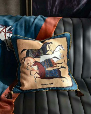  Наволочка для декоративной подушки  LUX-31610