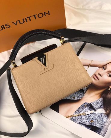 Сумка женская CAPUCINES Louis Vuitton LUX-33871