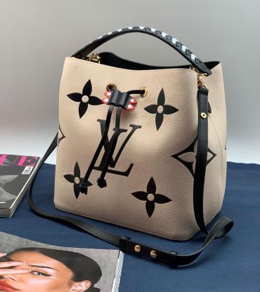 Сумка женская Louis Vuitton LUX-35708