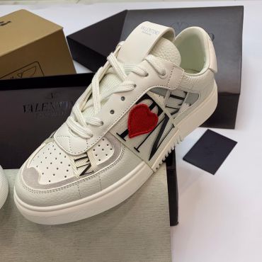 Кроссовки женские Valentino LUX-36133