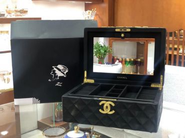 Шкатулка для украшений Chanel LUX-38772
