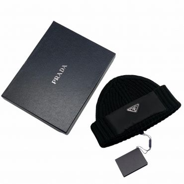 Шапка Prada LUX-39613