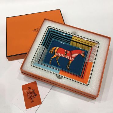 пе Hermes LUX-44782