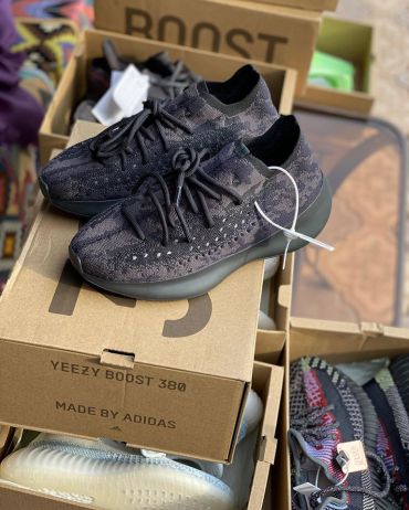 Кроссовки женские Yeezy Boost Adidas LUX-24519