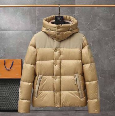 Пуховик со съемным рукавом и капюшоном Burberry LUX-79385